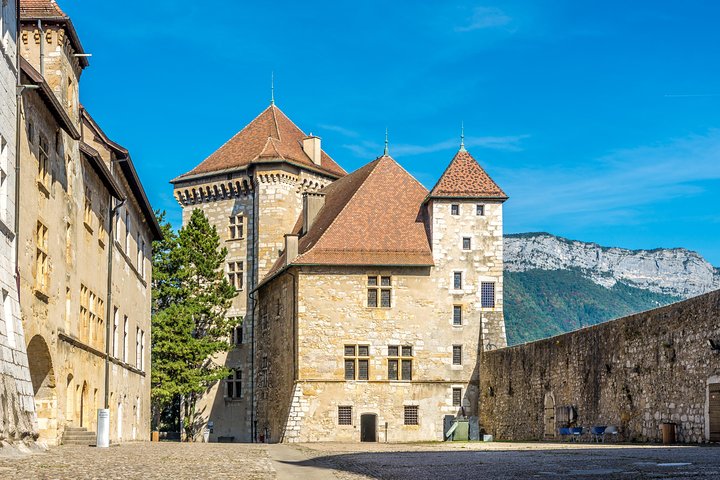 Chateau de Montrottier et Gorges du Fier